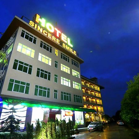 Hotel Sincere Smile Янгон Екстер'єр фото