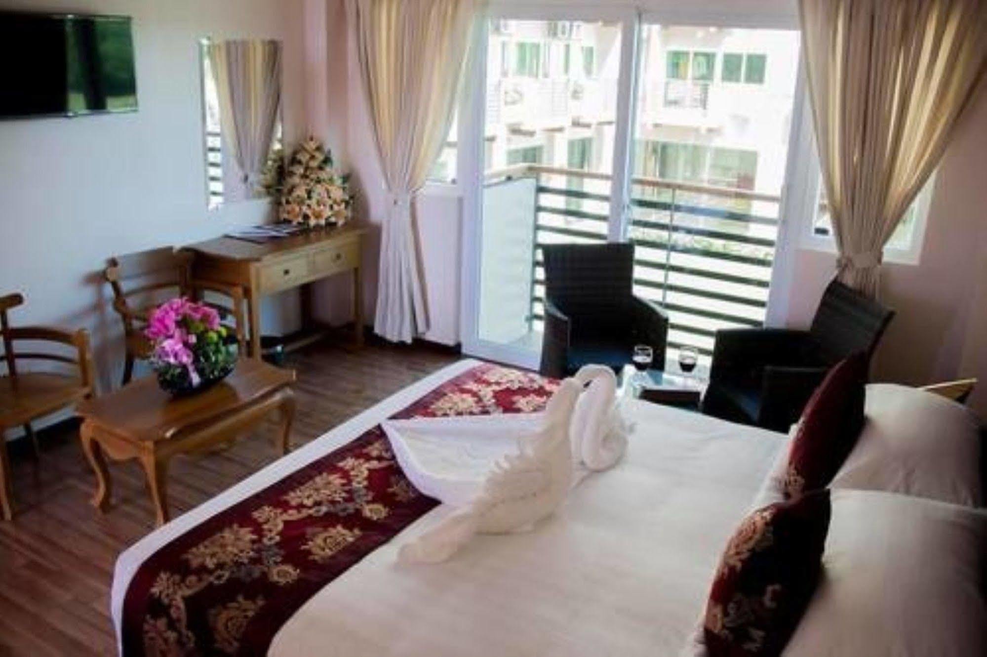 Hotel Sincere Smile Янгон Екстер'єр фото