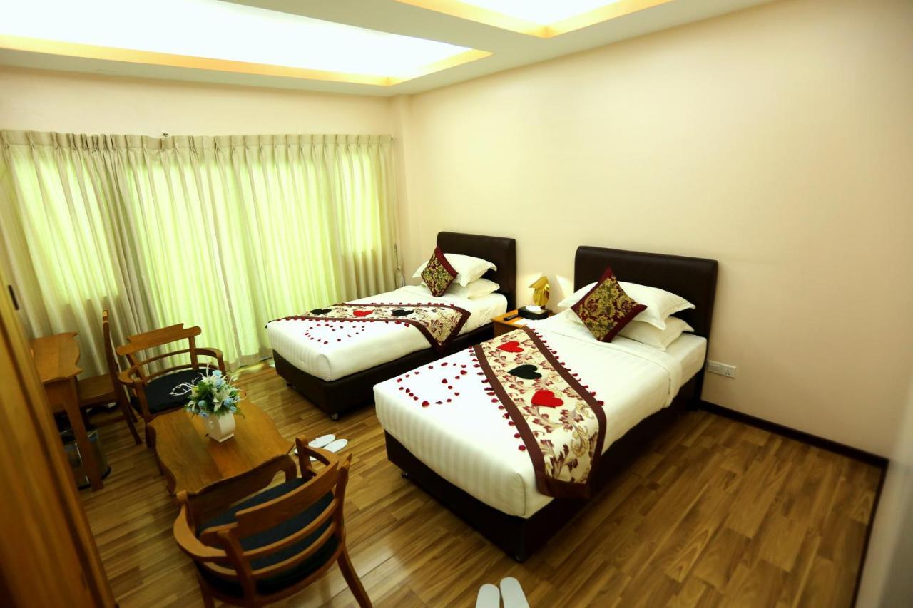 Hotel Sincere Smile Янгон Екстер'єр фото