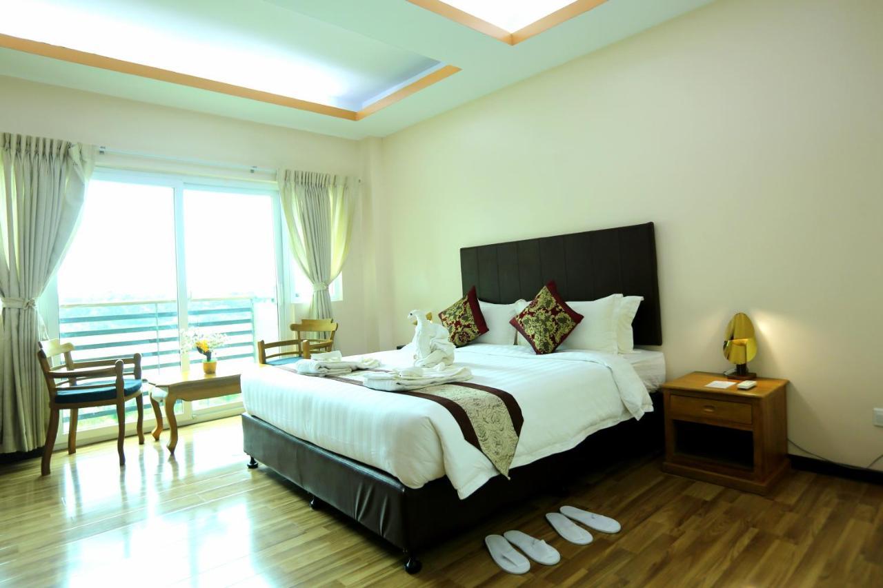 Hotel Sincere Smile Янгон Екстер'єр фото