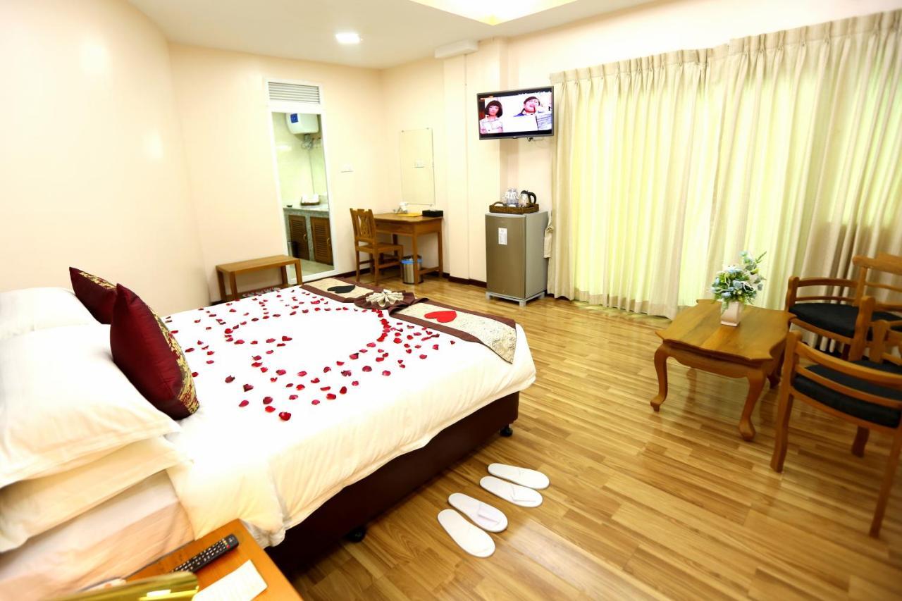 Hotel Sincere Smile Янгон Екстер'єр фото